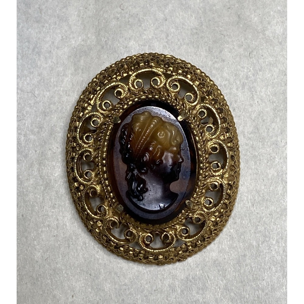 Vtg Florenza Cameo Brooch Goldtone Filigree Oval Has Chip